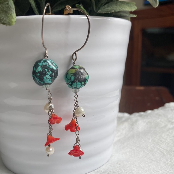 Earrings - Picture 3 of 6